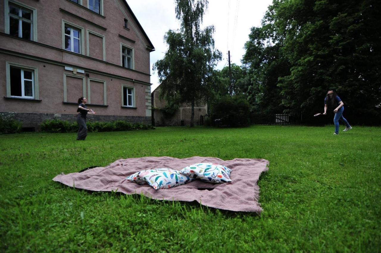 Hotel Pokoje W Starym Mlynie Bad Kudowa Exterior foto